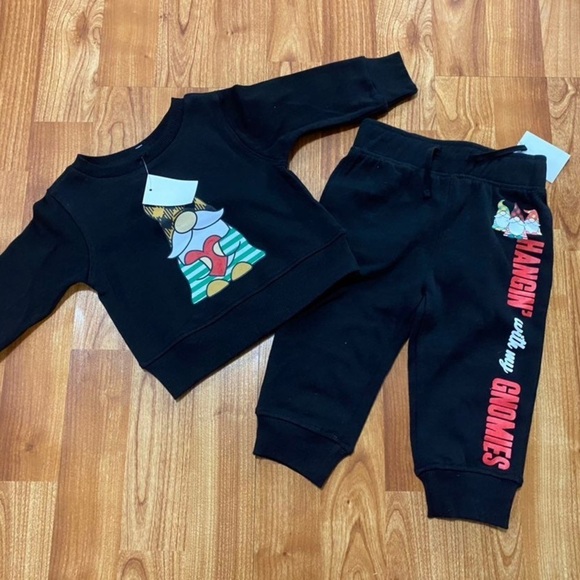 ✨NEW✨ NWT Hanging With My Gnomies Christmas - Picture 2 of 6